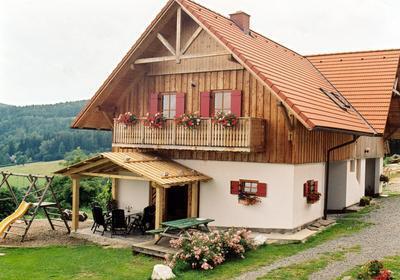 Bio-Bauernhof Almbauer